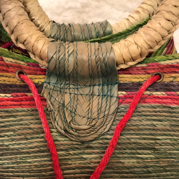 NWOT Woven Bucket Bag Multicolor & Green. - Picture 9 of 13